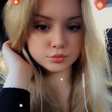 ellen summers🧸🔪 (@ellensummersg)