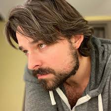 Jesse Beard's Instagram, Twitter & Facebook