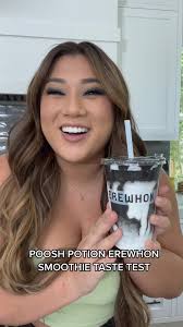 i tried the @Poosh @Erewhon Market smoothie 🖤🤍 #tastetest  #kourtneykardashian