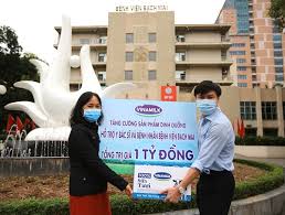 Bệnh viện bạch mai là một trong những địa chỉ khám chữa bệnh uy tín được người dân trong cả vì vậy, mỗi ngày số lượng bệnh nhân đi khám bệnh ở bệnh viện bạch mai rất đông. Vinamilk Cáº¥p Tá»'c Chi Viá»‡n Cho Bá»‡nh Viá»‡n Báº¡ch Mai Trong Giai Ä'oáº¡n Cach Ly Vi Covid 19