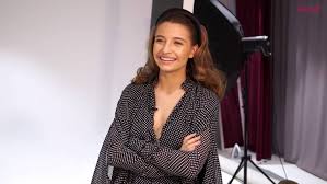As an actress, she made her debut in stage performances at the workshop musical academy at the roma musical theater. Julia Wieniawa Do Marca 2021 Nie Wejdzie Na Plan Filmowy Wiemy Czym Teraz Sie Zajmie Tylko U Nas Gala Pl