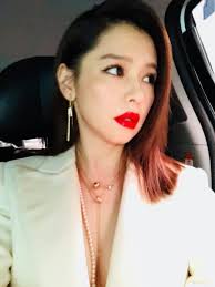 女人偶爾要做自己喜歡做的事，來平衡生命的溫度～第一次挑戰恐佈片！過癮！#電影紅衣外傳人面魚