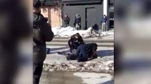 Barrie police said negotiations are under way with an outside police service to conduct an independent investigation. Barrie Police Asking For Outside Investigation After Violent Arrest In Caught On Video 680 News