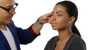 Hooded Eye Application featuring Global Makeup Artist Luis Casco Mary Kay