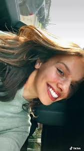 Darcy Moon's Instagram, Twitter & Facebook