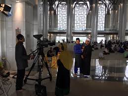 What colour there is in the image actually came from the cast of the hitech reverse grad filter. Siaran Langsung Solat Masjid Tuanku Mizan Zainal Abidin ÙÙŠØ³Ø¨ÙˆÙƒ