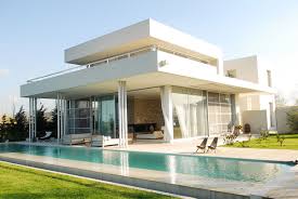 Nov 13, 2020 · recent studies have made the connection that being near water enhances our overall health, both physical and mental. Modern Stone Wall House With Water Elements Idesignarch Interior Design Architecture Interior Decorating Emagazine
