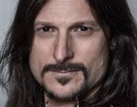 Hibria: veja o novo baixista tocando a clássica "Tiger Punch"