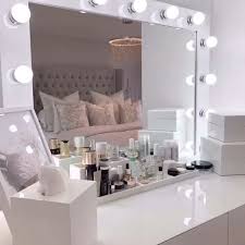 Audrey Hollywood Mirror Espejo De Maquillaje Iluminado Con Luces A Su Alrededor Alrededo In 2020 Hollywood Mirror Lights Around Mirror Aesthetic Bedroom