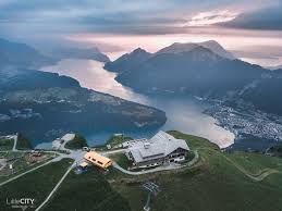The summit is accessible by a chair lift from the village of stoos. Fronalpstock Schwyz Ausflugstipp Wanderung In Der Schweiz Littlecity