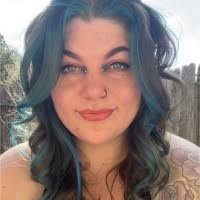 Cheri Hinkle's Instagram, Twitter & Facebook