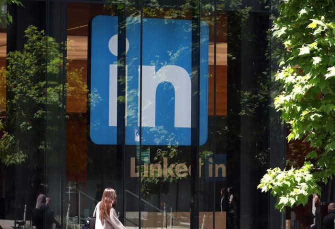 LinkedIn's 'Seems Like AI Slop' button gets 1M+ clicks in 3 weeks; CPO says AI-written posts now see 40% fewer views