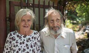 A pandémia miatt a nagymama és a nagypapa, vagyis a nagyherceg és a felesége nem lehetett jelen a kórházban személyesen, így a. Nem Haragszik Fiara A Meggyilkolt Szilagyi Istvan Felesege Contextus Magazin