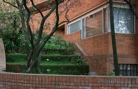 Las torres del parque hoy día son reconocidas como una de las mejores obras arquitectónicas latinoamericanas del siglo xx. Drops 053 08 Fundacion Rogelio Salmona Vitruvius