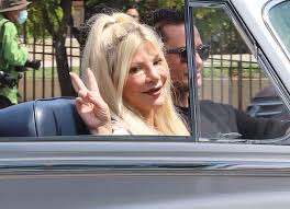 People everywhere knew her by name. Dlisted Open Post Hosted By Tori Spelling Sharing That She Once Accidentally Dyed Her Pubic Hair Purple