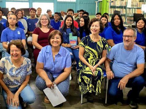 Entre fatos e mem&oacute;rias, escritora transforma vidas reais em livros | Gazeta Digital
