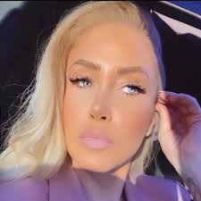 Erika Ferris's Instagram, Twitter & Facebook