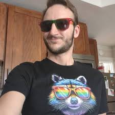 Camiseta LGBT del Orgullo de Terry el Mapache. Camiseta Mapache Arcoíris,  Orgulloso Panda Basurero de Toronto, Camiseta Gráfica Mapache LGBTQ,  Camiseta Unisex Softstyle