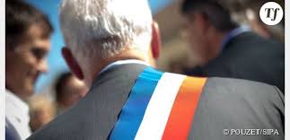 En 2018, date des dernières données disponibles, le salaire moyen des cadres, chefs d'entreprise. Municipales Salaire Ou Indemnite Combien Gagne Un Maire Terrafemina