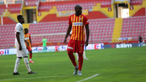 Wilfried kanga of angers during the friendly match between angers and bordeaux at stade raymond kopa on july 25, 2020 in angers, france. Kayserispor Da Wilfried Kanga Ve Ilhan Depe Kadroya Alinmadi