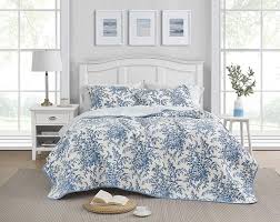 Get the lowest price on your favorite brands at poshmark. Amazon Com Laura Ashley Home Bedford Collection Luxury Premium Ultra Soft Quilt Set Comfortable Stylish All Season Bedding Full Queen Delft Home Kitchen