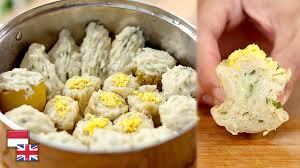 Tumis bumbu halus hingga harum, masukkan daun bawang dan sosis, tumis lagi hingga sosis tampak matang. Resep Seblak Kwetiau Kenyal Kenyal Pedas Nampol Youtube