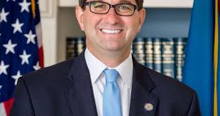 Meyer signs first executive order