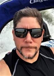 Robert Vermillion's Instagram, Twitter & Facebook