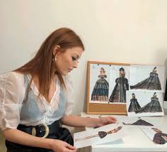 Original version adrian hila lyrics. Elena Gheorghe Va Purta Å£inute Create Special Pentru Ea La Concertul De La Sala Palatului Trei Persoane O Vor Ajuta SÄ Imbrace Fiecare Rochie Libertatea