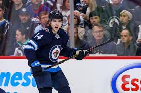 Valitse pelaaja robert arrak daniel audette kalle ervasti anrei hakulinen ville heinola aleksi kenttämaa lukas klok toni koivisto eetu koivistoinen onni korkka miska kukkonen vili laitinen. Wiebe Will Ville Heinola Stay Or Will He Go Jets Defenceman Responds Well To Three Healthy Scratches The Athletic