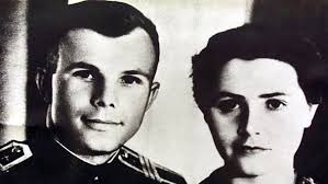 1961 #3d #all #art #astronaut #cccp #character #cosmonaut #esa #grueter #grüter #human #juri_gagarin #kosmonaut #man #max_grueter #men #nasa #people #person #rocket #russia. Juri Gagarin Juri Gagarin Am 12 April 1961 Der Erste Mensch Im All Br Wissen