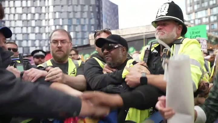 Arrests made at anti-migrant protest in Portsmouth