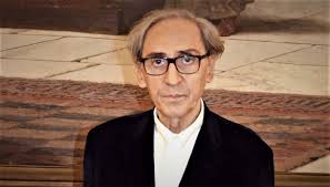 Già lo stimavo molto, da quel momento ho capito il senso della parola maestro. Musica Franco Battiato E Morto Nella Sua Milo Qds