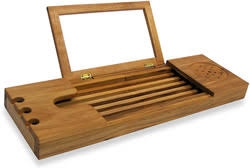 Bathtub caddy tray is built from bamboo, covered with a layer of lacquer for long life use. Best Teak Bathtub Caddy 2021 Relaxing In Style