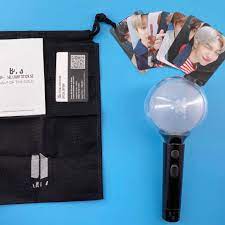 Army bomb (아미 밤) ist der offizielle leuchtstab oder auch light stick der band bts für ihre fans die a.r.m.ys. Kpop Bts Ver 4 Army Bomb Lightstick Special Edition Map Of The Soul 7 Support Lightstick Connect With App And Bluetooth Shopee Philippines