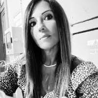 Angela Genova's Instagram, Twitter & Facebook