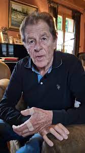 Henri Sannier từ Picardy kể lại cuộc chiến chống lại bệnh tật của mình trong một cuốn sách 👉 https://tinyurl.com/3jvzcnzh | Courrier picard | Facebook