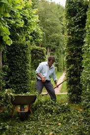 Monty don will be missing from gardeners' world for a new project (picture: 80 Gardens Longmeadow Monty Don Ideen Garten Kleine Hinterhofgarten Garten Platten