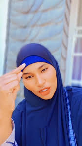 Abwaan Khadar Mohamed Abdisahal oo u jawaabay mid Jajeele Sheegto oo tiktok  kasoo caytamay. *️⃣Cashar waxaad ku dhigataa geesiyadii Caadil iga beeray  *️⃣Weydow cilmiga ruux bartay iyo taariikhaha garan cawaanoow *️⃣Calan 🇸🇴