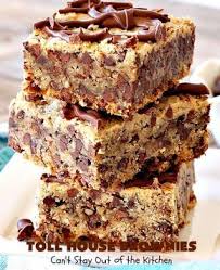 Toll House Brownies Can T Stay Out Of The Kitchen This Scrumptious Dessert Takes The Best Of Tollhouse Coo Recette Gateau Simple Recette Gateau Chocolat