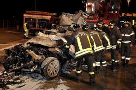 Rasserenamenti dal pomeriggio fino a cieli. A21 Incidente Tra Casteggio E Voghera Pavia Morti Genitori Figlio Illeso