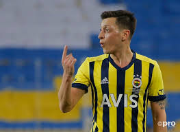 Mesut ozil's transfer to fenerbahce has a possibility of around 50% currently (53% on transfermarkt.de). Arsenal Transfer News How Mesut Ozil Performed On First Fenerbahce Start