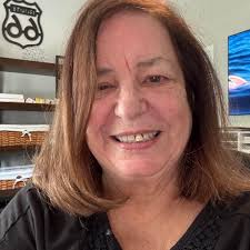 ❤️ Feeding families a hot meal. From Nov. 3–7, every Hy-Vee with hot food  service will offer free kids' meals (ages 12 & under) and $3 hot meals for  everyone else from