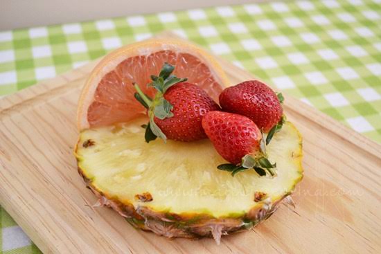 Resultado de imagen de JUGO DE TORONJA,PIÑA Y FRESA"