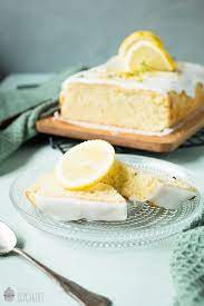 Am ende benötigt ihr drei zitronenkuchen mit der gleichen höhe und dem gleichen durchmesser. Rezept Zitronen Thymian Kuchen Saras Cupcakery