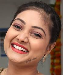 Priyanka nalkar roja serial navel transparent saree pic hd. Telugu Serial Actress Priyanka Nalkar Smiling Face Closeup Stills Tolly Boost
