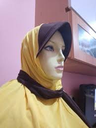 Hijab Instan kuning bahan jersey adem, Fesyen Wanita, Muslim Fashion, Syal  di Carousell