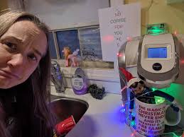 🎁🎅Who saw Shady Brook's Elf this morning at drop off? 🎅🎁