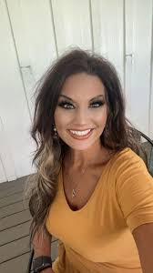 Introduction to Southern Roots Hair and Boutique near Lake Harding