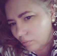 O susțin pe Anca Alexandrescu pentru că este o femeie puternică, iar acolo  unde femeile puternice își aduc aportul apar și rezultatele. Admir puterea,  claritatea și implicarea pe care le aduce în